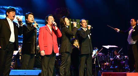 必发365(中国)乐趣网投天天必发之夜——‘八只眼’&‘黑鸭子’音乐会”报道